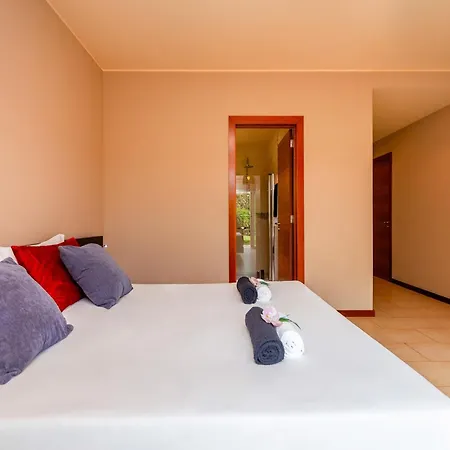 Villa In Carvoeiro Near Sea Beach *